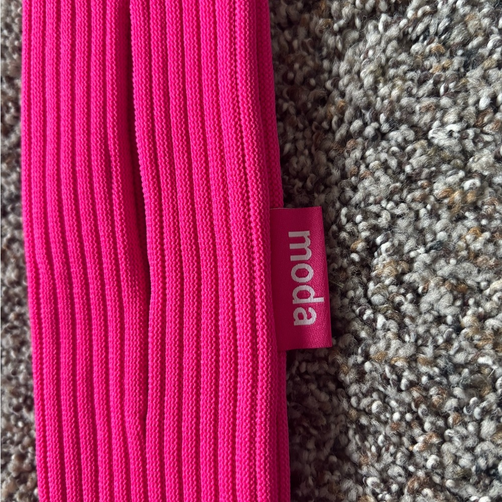 MODA Hot pink and black stylish phone holder strap portable case - Picture 4 of 8